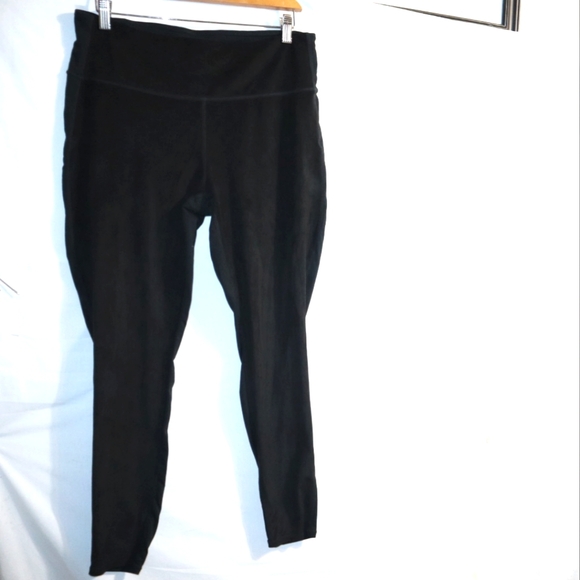 Athleta Sueded Strut Tight, Black SIZE Large               #870861 - Picture 5 of 15